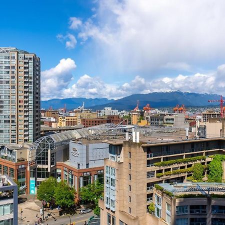 Stunning 2 Bedroom Condo With Downtown Views!!! バンクーバー エクステリア 写真