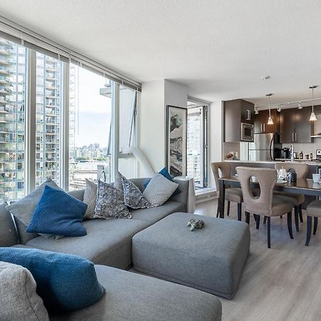 Stunning 2 Bedroom Condo With Downtown Views!!! バンクーバー エクステリア 写真